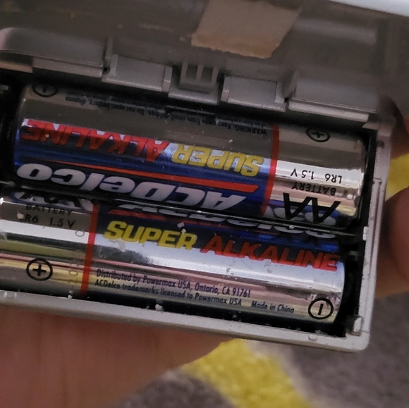 EUcSony Silver Microcassette Recorder with Clear Voice Plus Model M 560 V - Picture 5 of 9